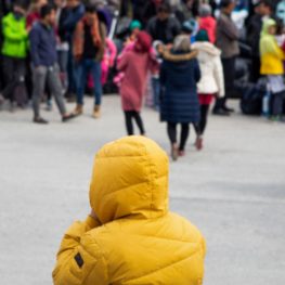 Θεσμική κρίση και έλλειψη ανοχής στο διαφορετικό πάνε μαζί: Το παράδειγμα της επίθεσης κατά των προσφύγων στα Βίλια