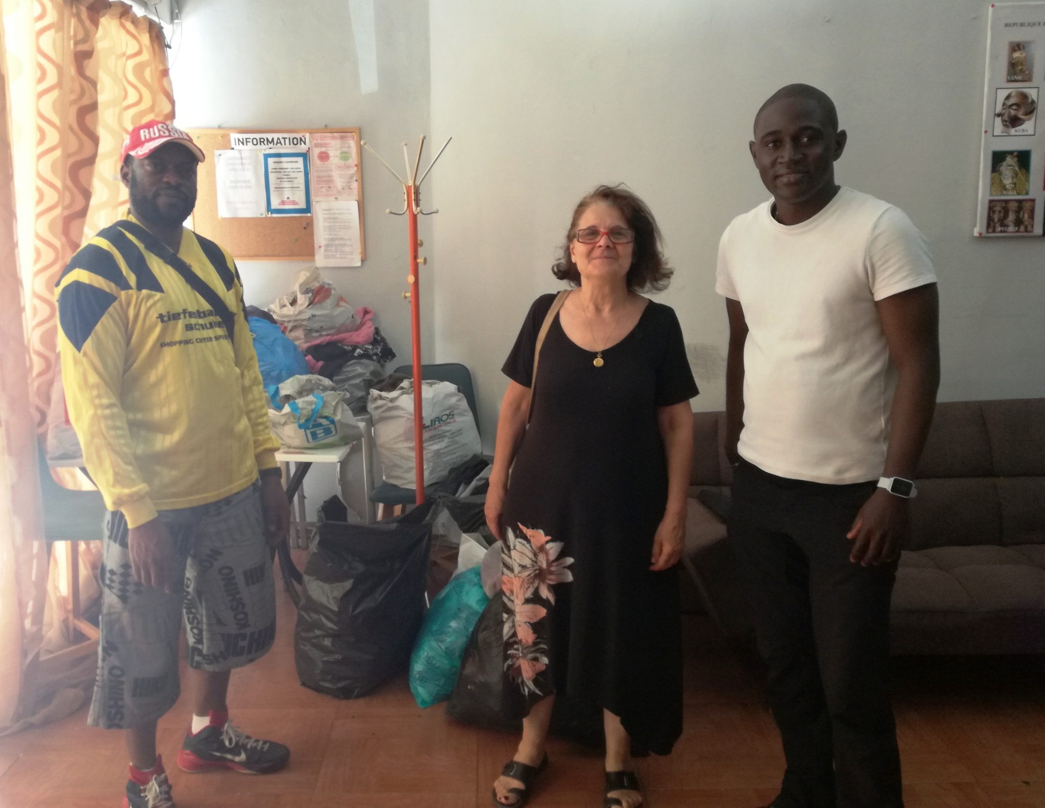 Προσφορά ρούχων και τροφίμων από τους Οικολόγους ΠΡΑΣΙΝΟΥΣ στο Ελληνικό Φόρουμ Προσφύγων