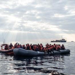 Η ποινικοποίηση της αλληλεγγύης και της ανθρωπιστικής δράσης δεν μπορεί να γίνει αποδεκτή