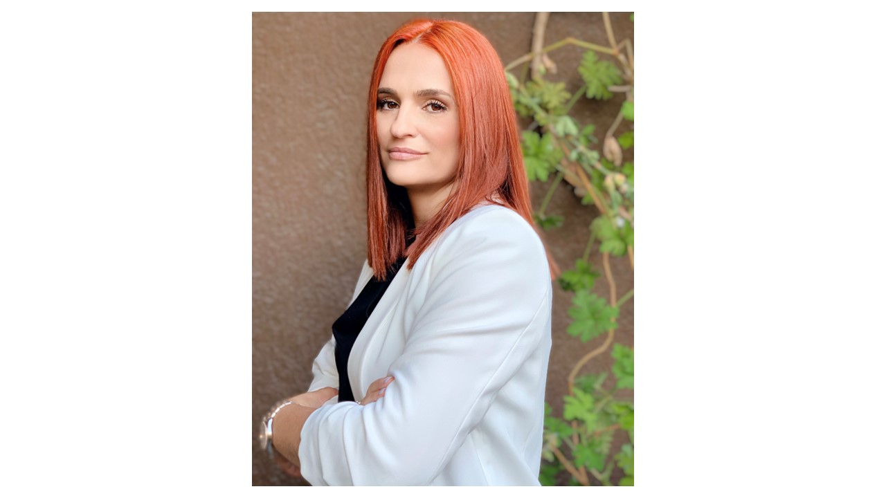 Ανδρικοπούλου-Σακοράφα (συμπρόεδρος των Οικολόγων ΠΡΑΣΙΝΩΝ) στην POLITIC: «Αυτόνομη κάθοδος με στόχο την είσοδο στη Βουλή»